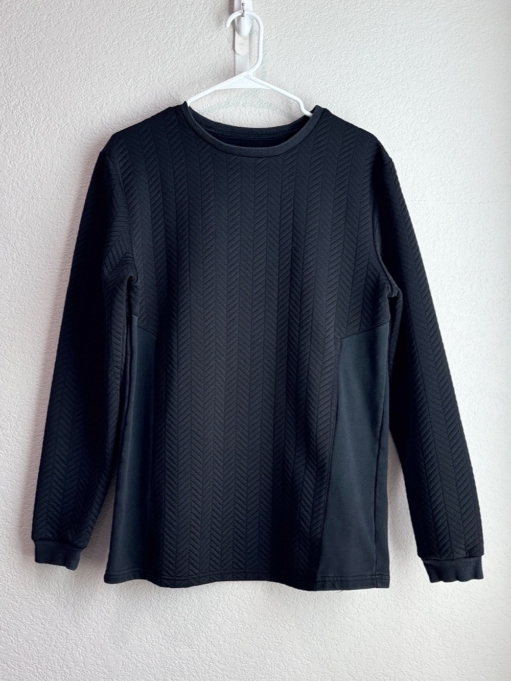 Men’s Nana Judy Crew Neck Black Sweatshirt Medium